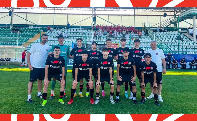 Fatih Karagümrük SK U16 Takımı Türkiye Şampiyonası'nda Yarı Finale Yükseldi