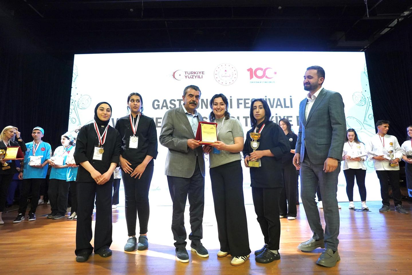 Milli Eğitim Bakanı Yusuf Tekin, Gastronomi Festivali'nde Yemek Yarışması Finallerine Katıldı