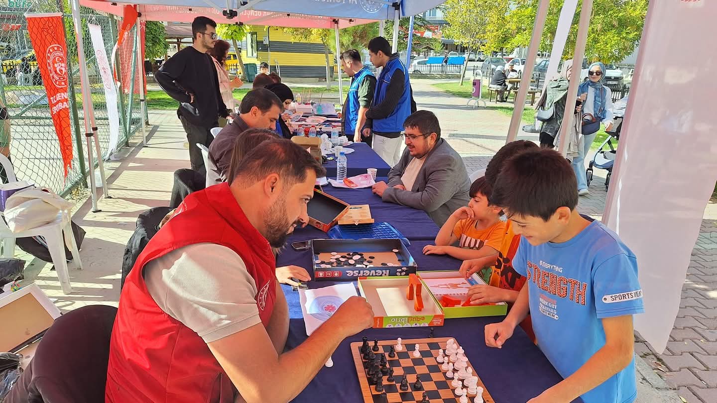 Gençlik Spor Festivali Afyonkarahisar da Coşkuyla Gerçekleştirildi 