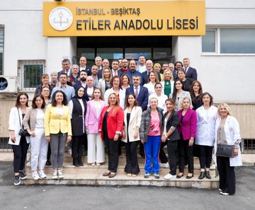 T.C. Millî Eğitim Bakanı Yusuf Tekin, Etiler Anadolu Lisesi'nde Öğrencilerle Buluştu