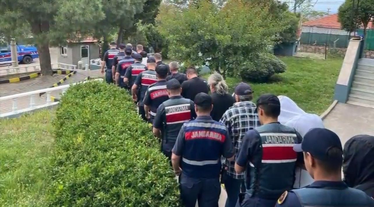 İçişleri Bakanı Ali Yerlikaya'dan Göçmen Kaçakçılığı Operasyonu Açıklaması