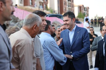 Bakan Kurum Elazığ'da Deprem Bölgesini Ziyaret Etti