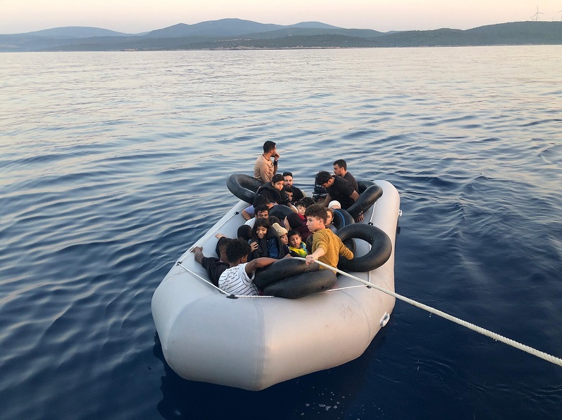 İzmir Seferihisar Açıklarında Düzensiz Göçmen Yakalandı