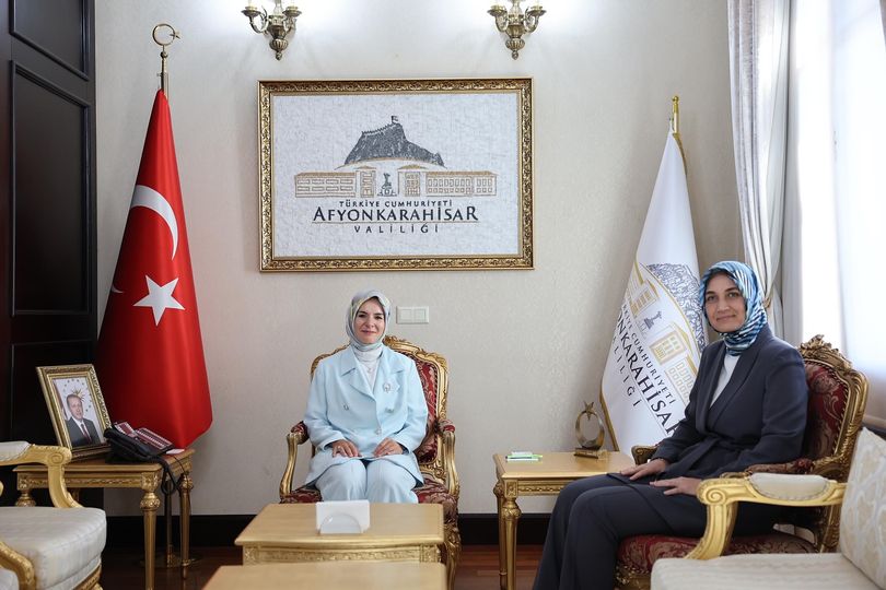 Aile Bakanı Mahinur Özdemir Göktaş Afyonkarahisar Valiliği'ni Ziyaret Etti