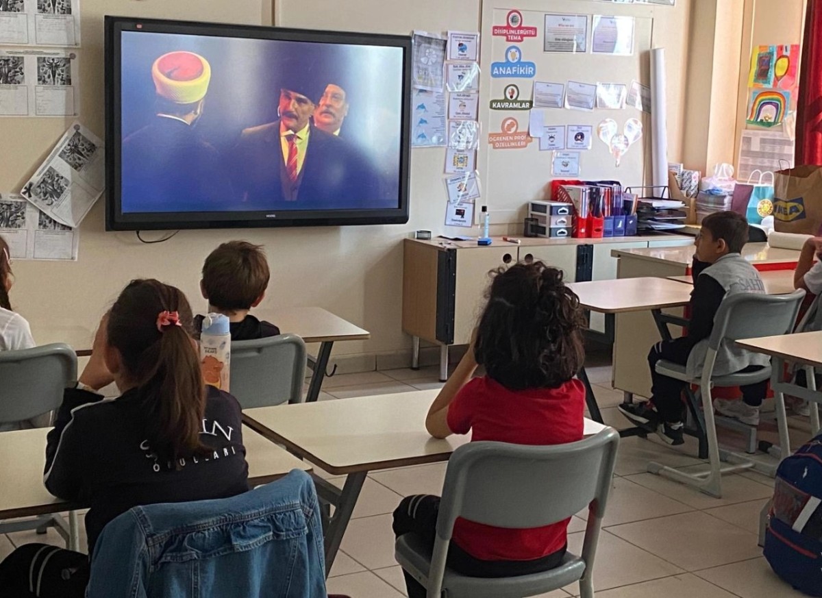 Sakarya'da Cumhuriyet Haftası etkinlikleri kapsamında öğrencilere özel bir ders gerçekleştirildi