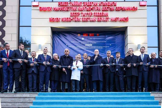 Cumhurbaşkanı Recep Tayyip Erdoğan Kırgızistan'da Hastane Açılışını Gerçekleştirdi