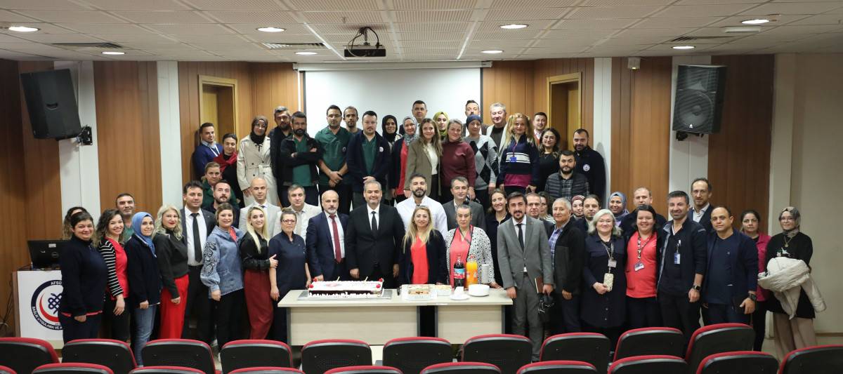 AFSÜ de Tıbbi Sekreterlere Özel Kutlama