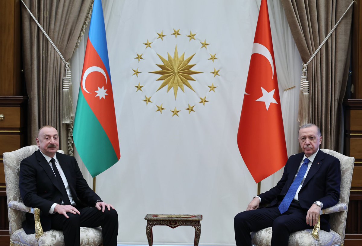 Cumhurbaşkanı Erdoğan ve Azerbaycan Cumhurbaşkanı Aliyev Bir Araya Geldi