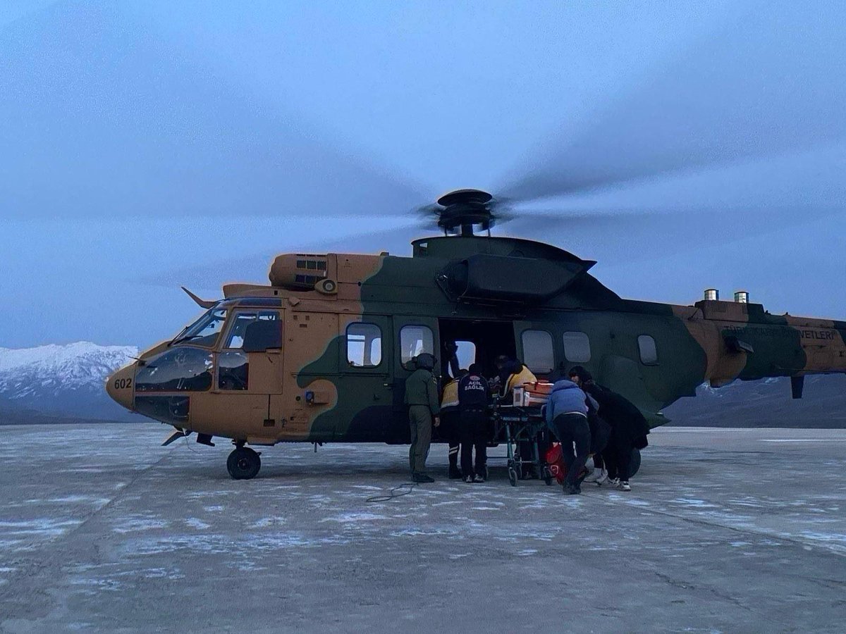 Milli Savunma Bakanlığı: Kara Kuvvetleri Helikopteriyle Bebeğin Tahliyesi