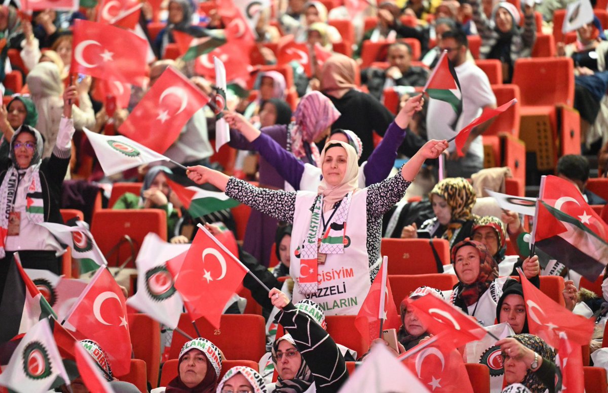 Hak İşçi Sendikaları Konfederasyonu: Kadın Demek Hak ve Emek Demektir