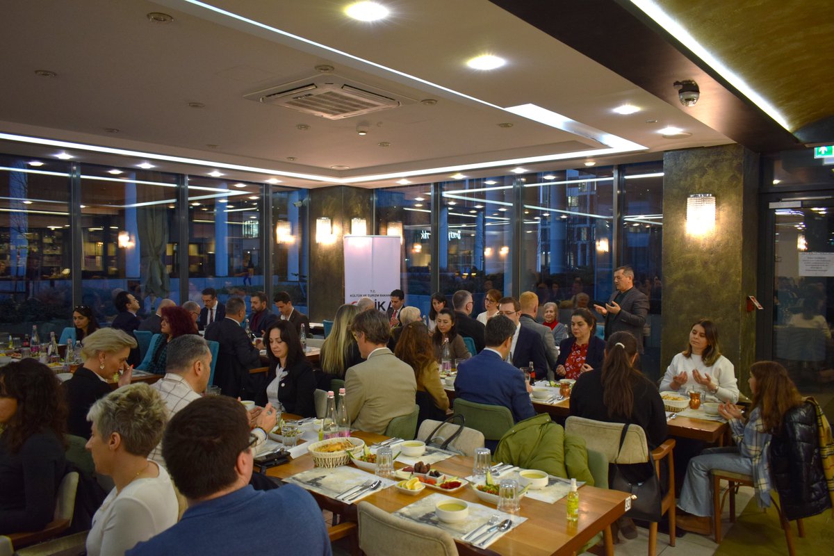 Macaristan'da Türkoloji Öğrencileri TİKA'nın Iftar Programında Bir Araya Geldi