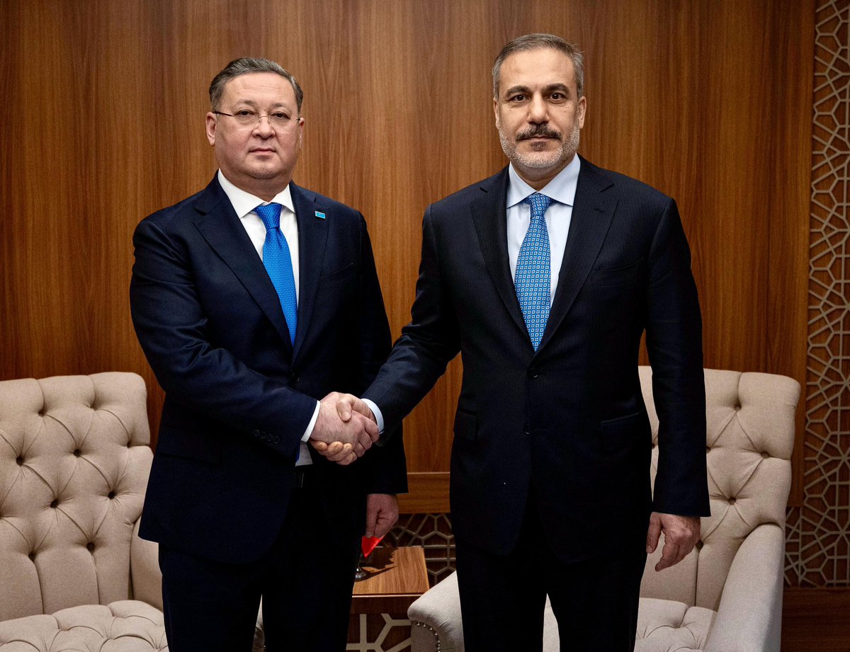 Dışişleri Bakanı Hakan Fidan, Cidde'de Kazakistan Başbakan Yardımcısı ve Dışişleri Bakanı Murat Nurtel ile Görüştü