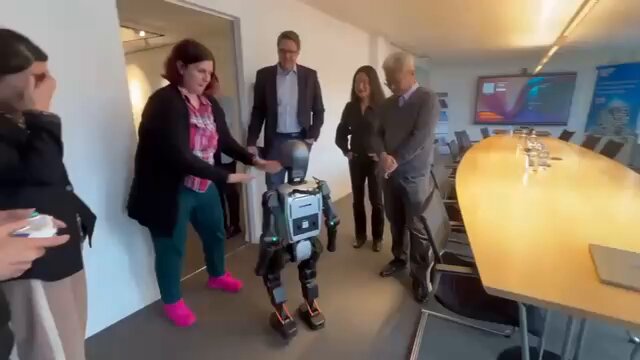 Çin Dışişleri Bakanlığı Sözcüsü'nden Robot Teknolojisi Hakkında Açıklama