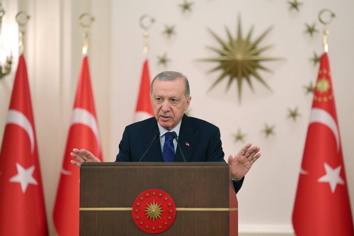 Cumhurbaşkanı Erdoğan, Devlet Övünç Madalyası ve Beratları Takdim Etti