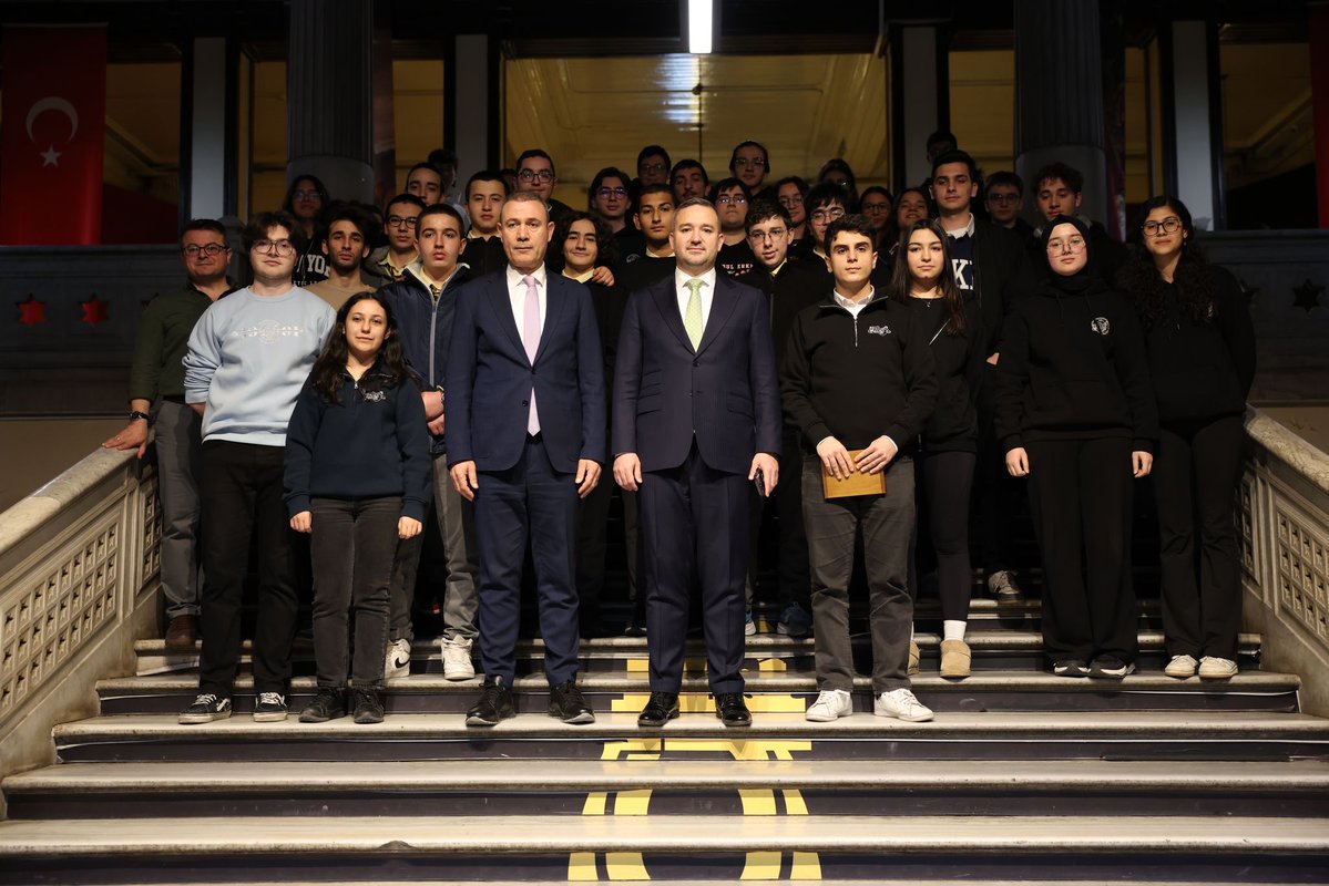Merkez Bankası Başkanı Karahan, Mezun Olduğu Liseyi Ziyaret Etti