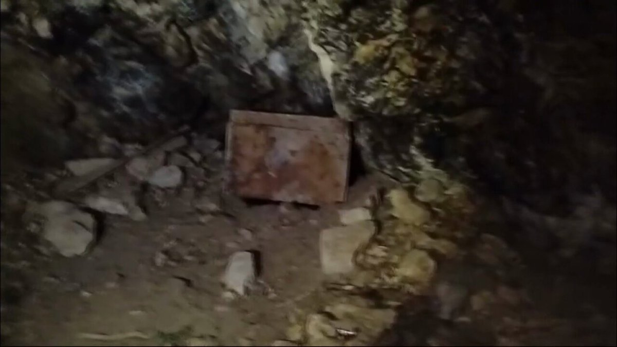 Mehmetçiğin Pençe Kilit'te Teröristlerin Mağarasını Ortaya Atması