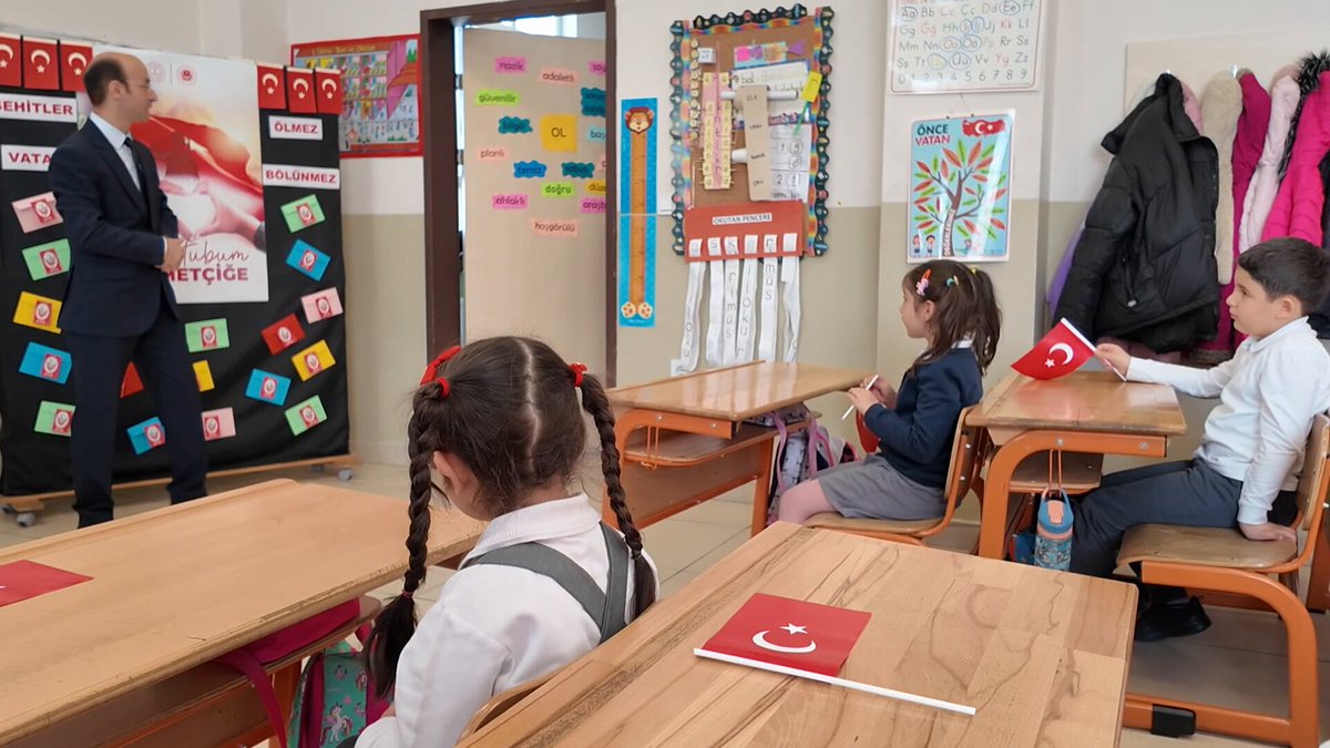 Mehmetçiğe Yazılan Mektuplar Okulları Birleştiriyor