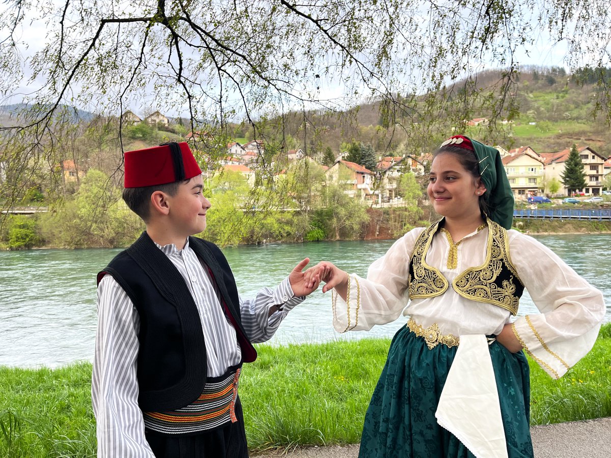 TİKA, Balkan Halk Danslarını Yaşatan Derneğe Kostüm Desteği Verdi