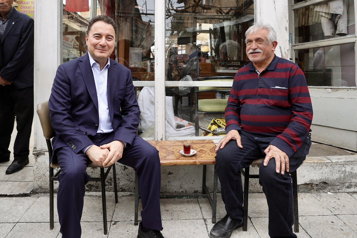 Deva Partisi Genel Başkanı Babacan, Çorum'da Esnaf ve Sığır Yetiştiricileriyle Buluştu