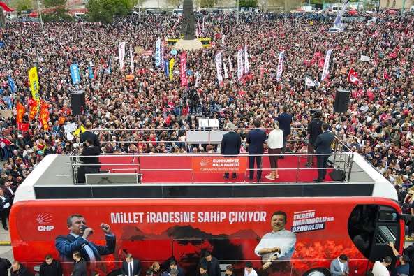 Özgür Özel, Konya'da Büyük Bir Buluşma Gerçekleştirdi