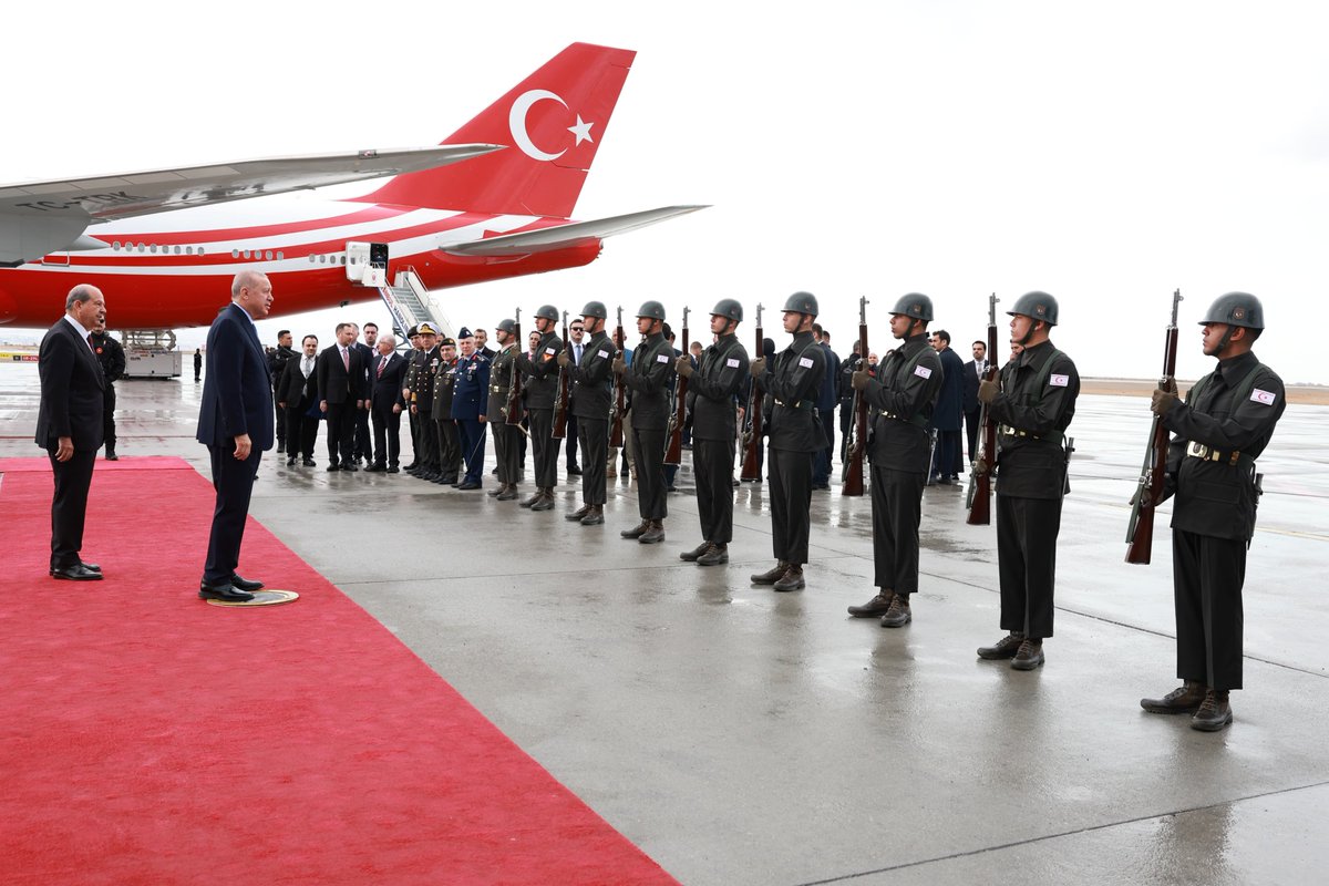 Millî Savunma Bakanı Güler, KKTC'de Cumhurbaşkanı Erdoğan'ı Karşıladı