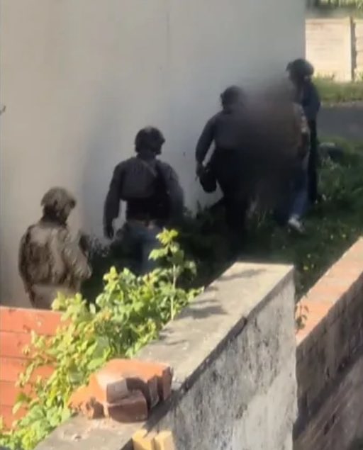 İngiltere'de Terör Saldırısı Şüphesiyle Gözaltına Alınanlar Arasında İranlı Vatandaşlar da Bulunuyor