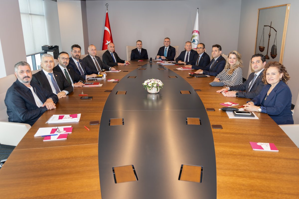 TİTCK Başkanı Ayar, Türk Eczacıları Birliği'ni Ziyaret Etti
