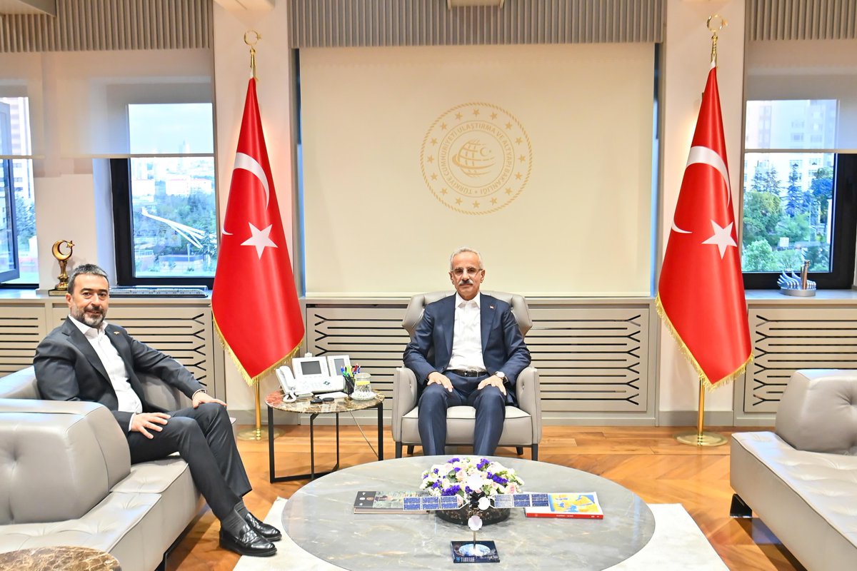 Ulaştırma Bakanı Uraloğlu, AK Parti Ankara İl Başkanı ile Ankara Yatırımlarını Görüştu