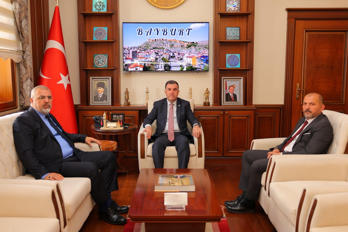 Alevi-Bektaşi Kültür ve Cemevi Başkanlığı, Bayburt Valisi'ni Ziyaret Etti