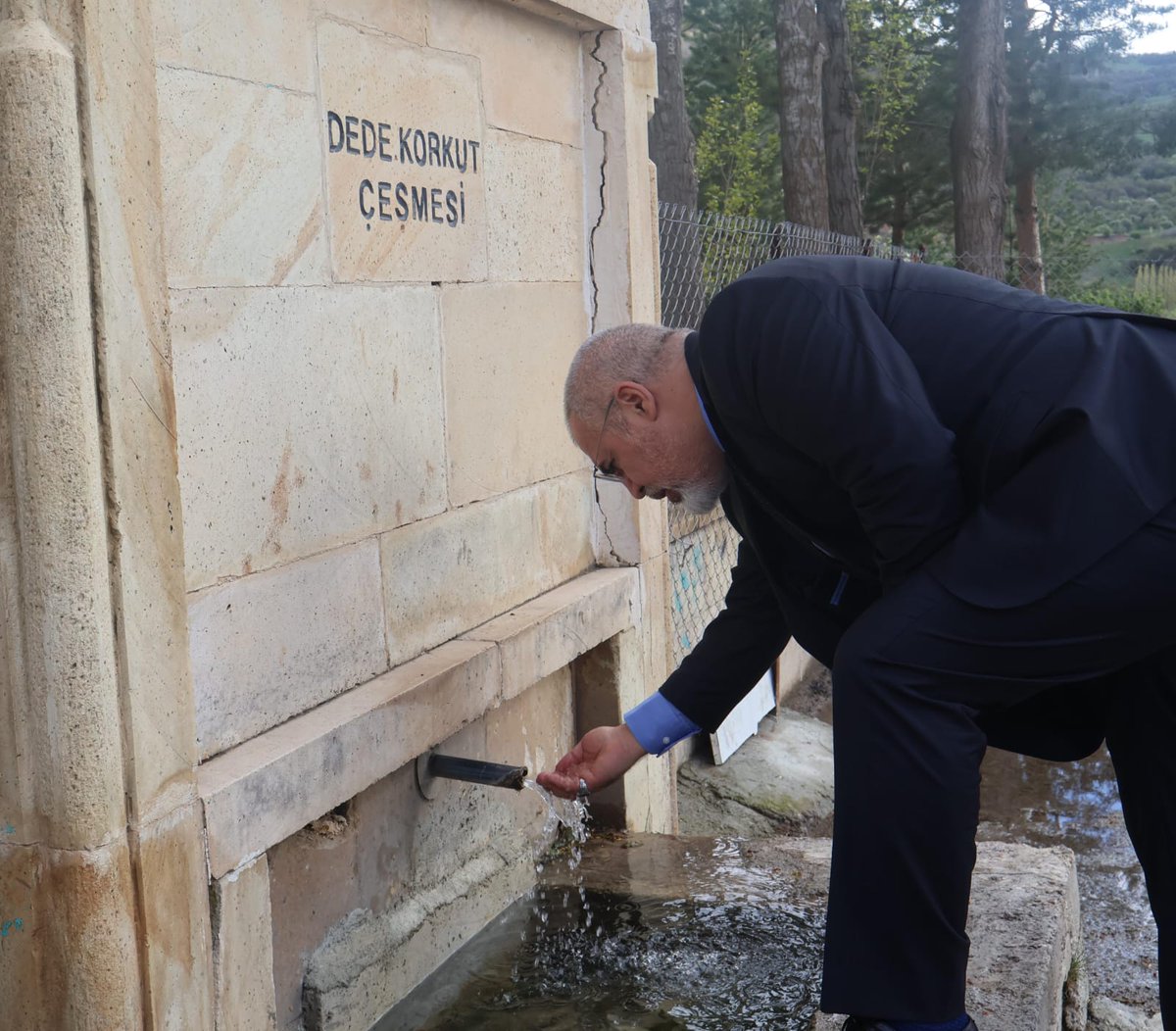 Alevi-Bektaşi Kültür ve Cemevi Başkanı Dede Korkut Türbesini Ziyaret Etti