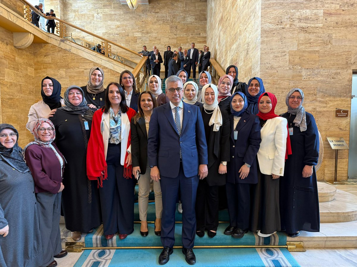 Sağlık Bakanı Memişoğlu, AK Parti Kadın Kolları ile Buluştu