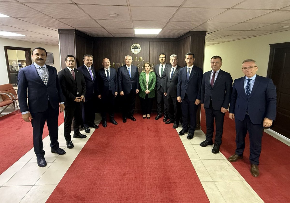Kamu Başdenetçisi Akarca, Bitlis Barosu Başkanı Sekmen'i Ziyaret Etti
