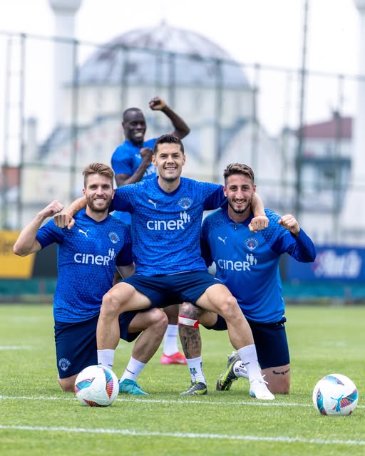 Kasımpaşa Spor Kulübü'nden Daha Önce Yayınlanmış Fotoğraf Paylaşımı