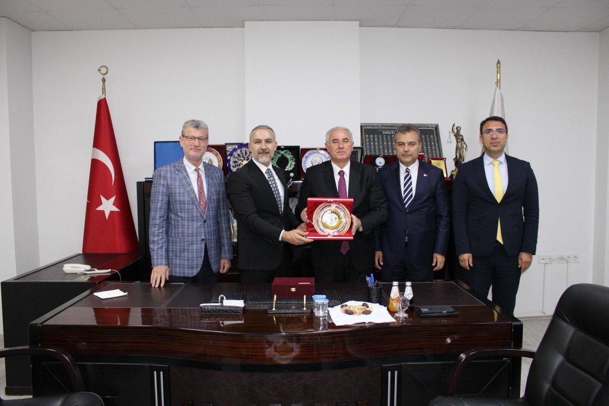 Kamu Başdenetçisi Akarca, Muş Barosu Başkanı Karaçelik'i Ziyaret Etti