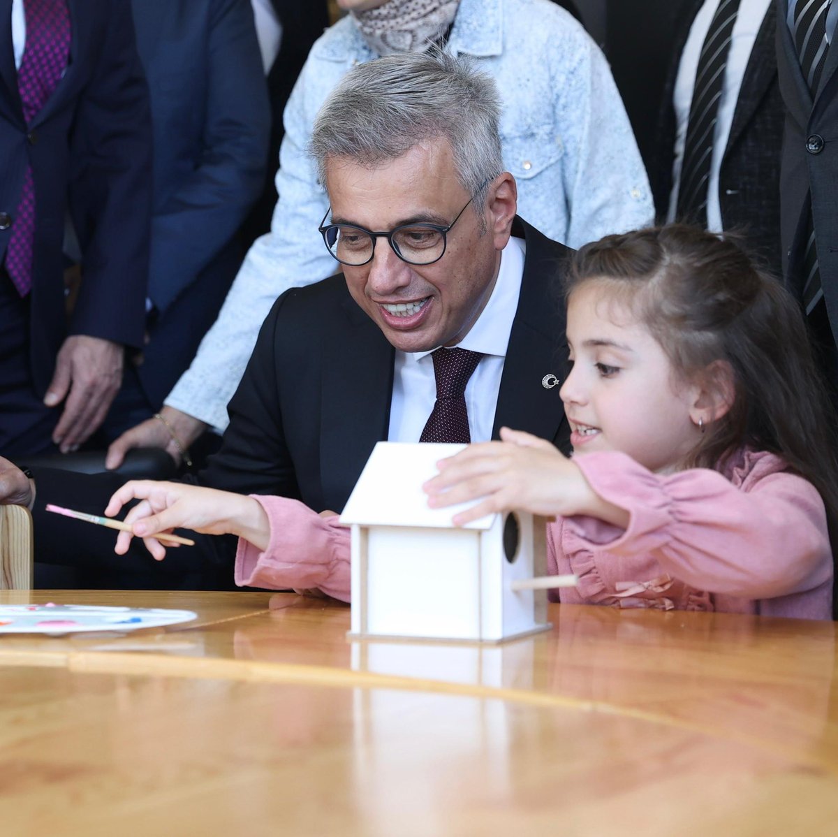 Sağlık Bakanı Memişoğlu, Çocukların Hayallerini Kuş Yuvalarına Yansıttı