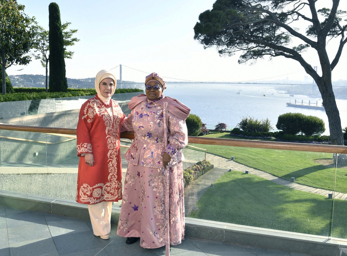 Emine Erdoğan, Esvatini Ana Kraliçesi Ntfombi Tfwala'yı Vahdettin Köşkü'nde Ağırladı