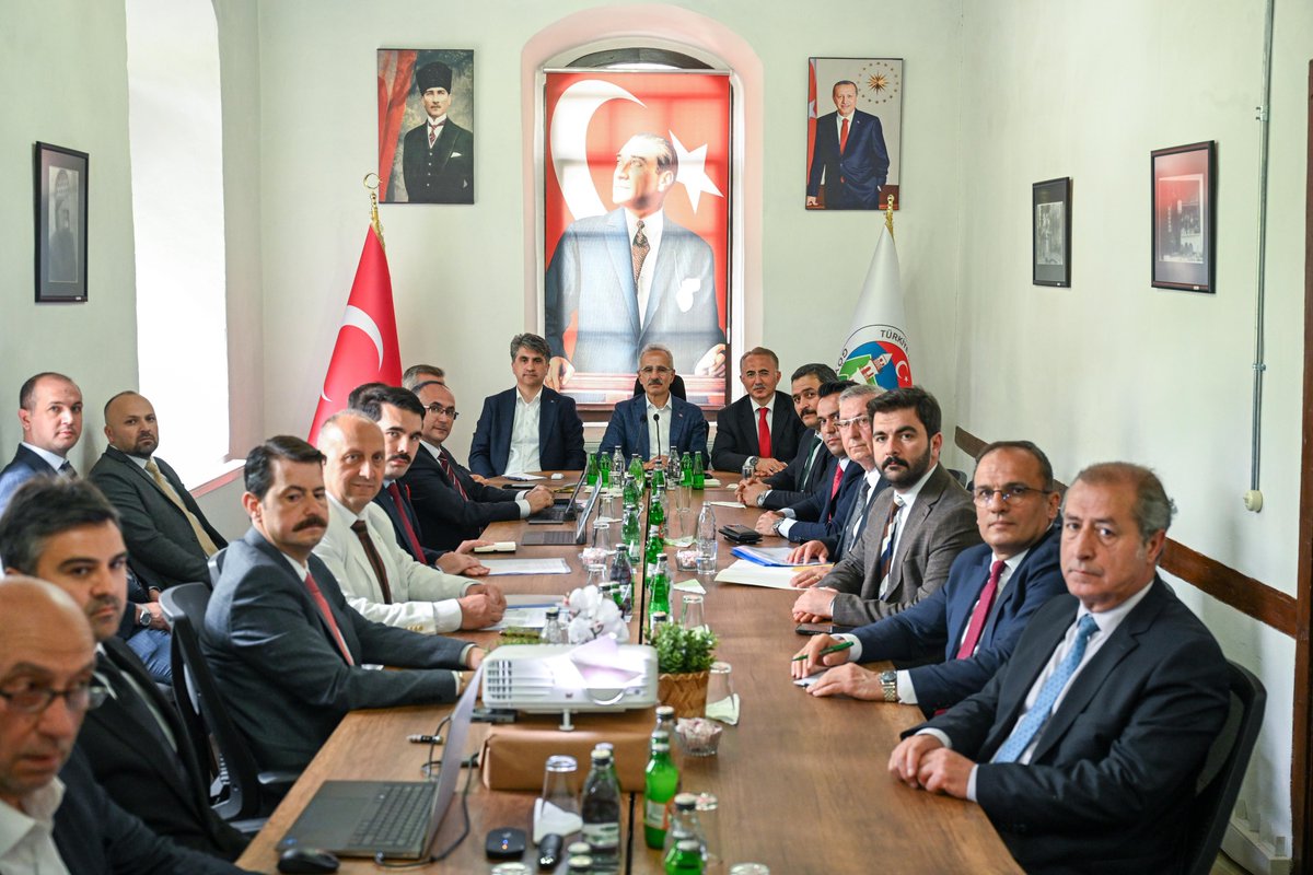 Ulaştırma ve Altyapı Bakanı Uraloğlu, Bolu'daki İl Koordinasyon Toplantısı'nda Bulundu