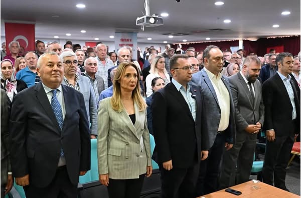 CHP Kadın Kolları Başkanı Nazlıaka, Kent Yoksulluğuna Dikkat Çekti