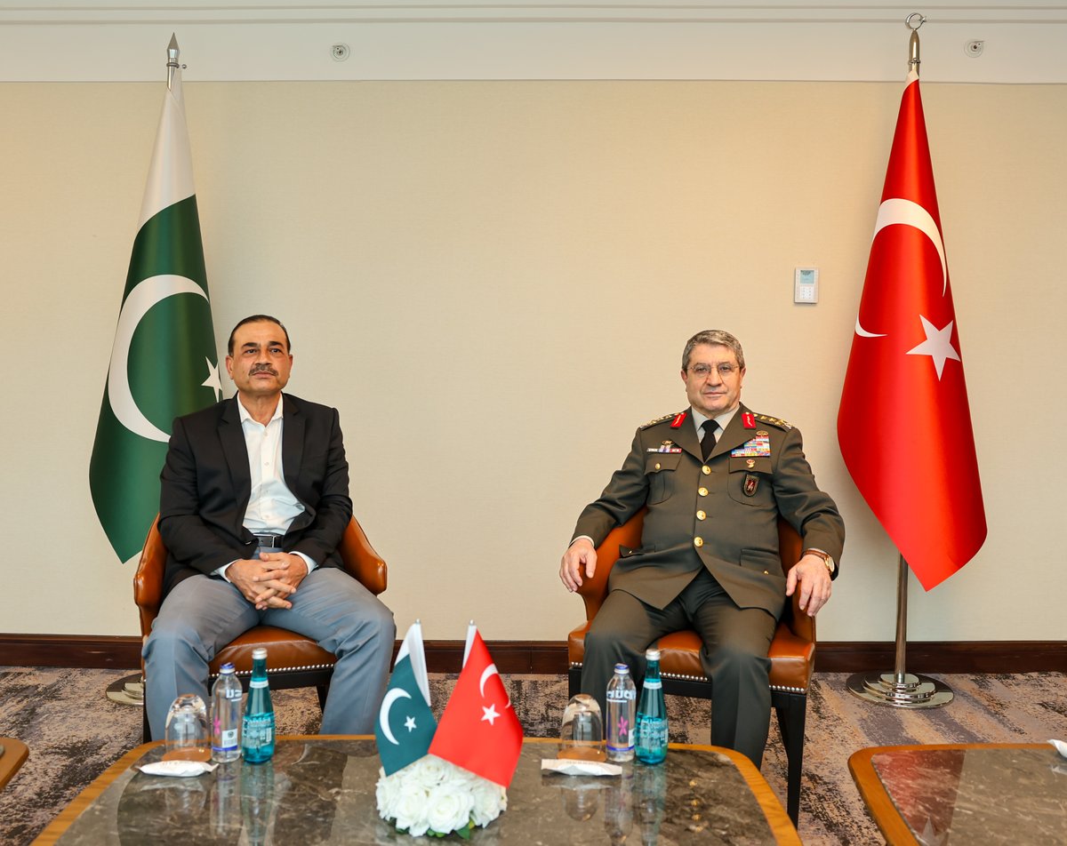 Türkiye ve Pakistan Kara Kuvvetleri Komutanları İstanbul'da Görüşme Gerçekleştirdi