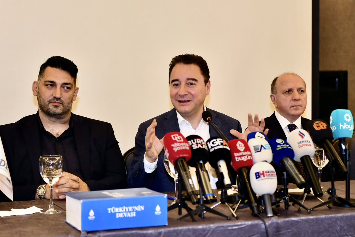 Babacan, Bursa'da Yerel Basın, Sivil Toplum Kuruluşları ve Esnafla Buluştu