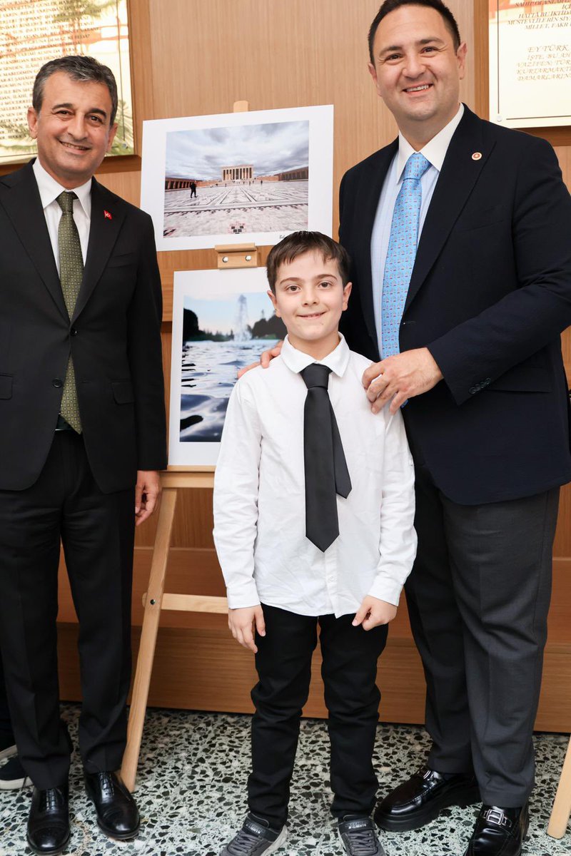 CHP'li Bulut ve Yavaş, Başkent Üniversitesi'nde Fotoğraf Sergisini Ziyaret Etti