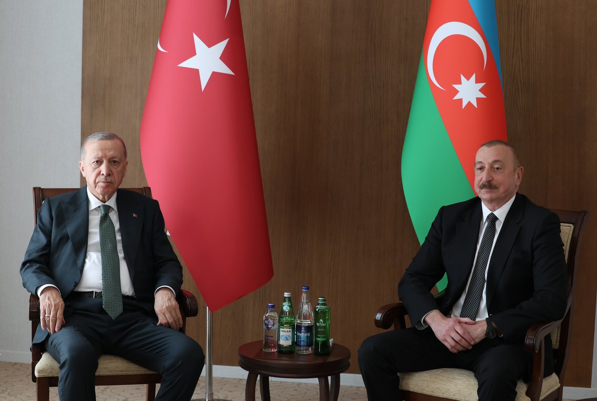 Türkiye, Azerbaycan ve Pakistan Üçlü Zirvesi Azerbaycan'da Gerçekleşti