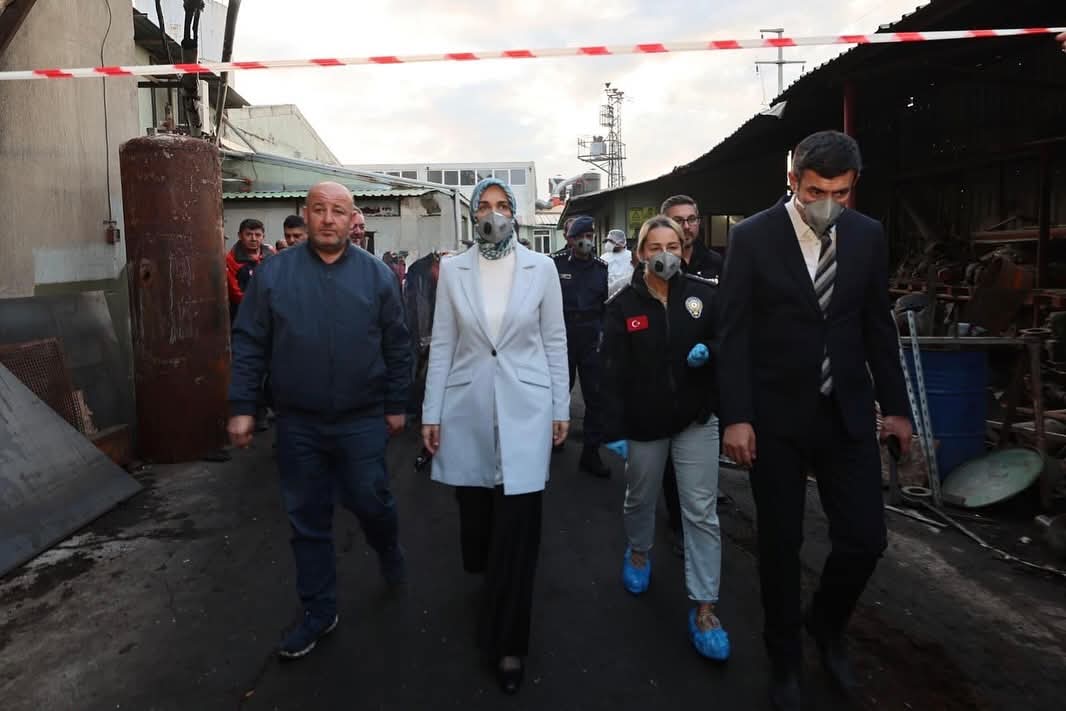 Vali Yiğitbaşı Organize Sanayi Bölgesindeki Patlama Alanında İncelemelerde Bulundu