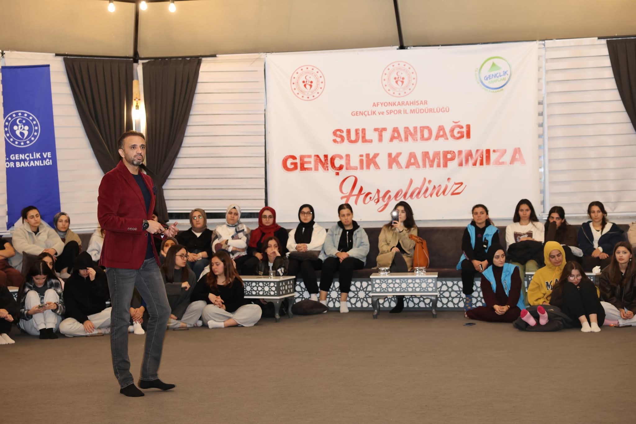 AFYONKARAHİSAR EKONOMİSİ VE KARİYER FIRSATLARI GENÇLERLE PAYLAŞILDI